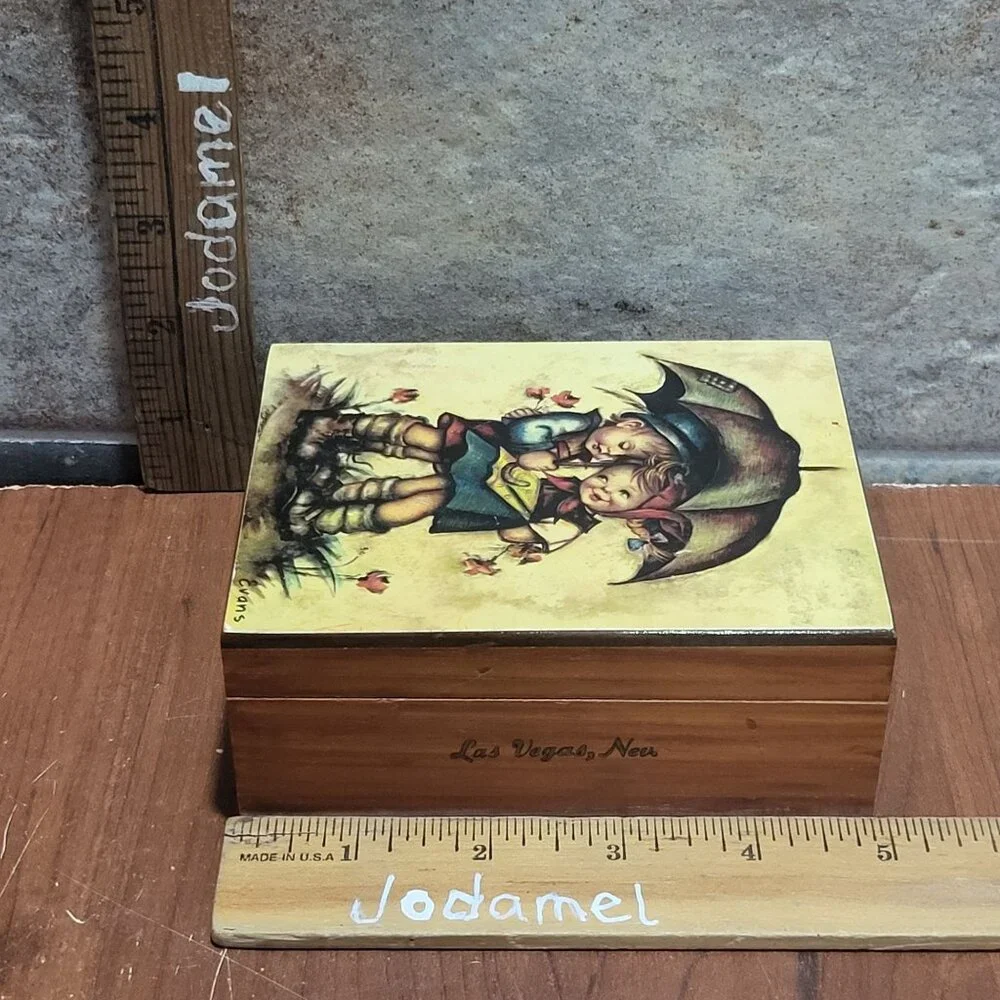 Vintage Hummel Boy and Girl Under Umbrella Wooden Trinket Jewelry Cedar Box Bras